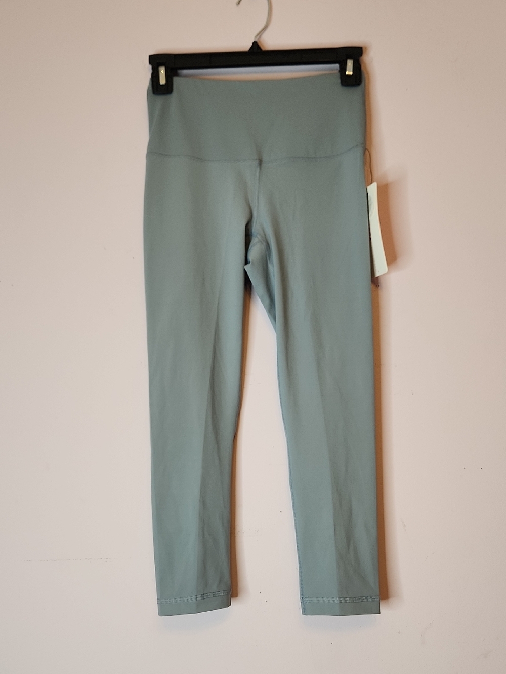 YOGALICIOUS High Rise Capri Length, color Ocean Haze, size XS